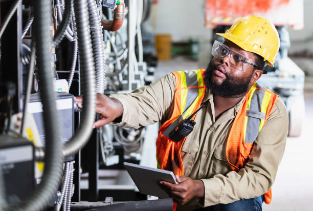 Best Affordable Emergency Electrician  in Bellevue, WA